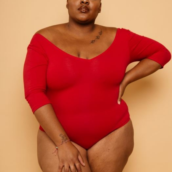 VV Bodysuit in Pomegranate Red - Picture 3 of 5